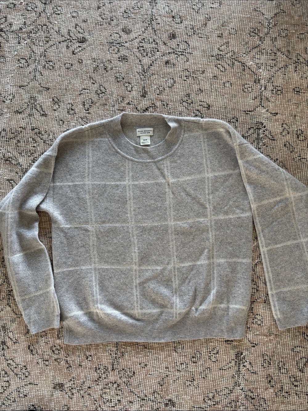Club Monaco cashmere silk sweater grey NWOT